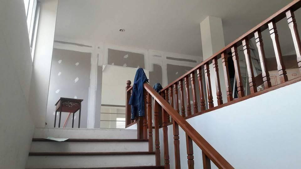 Ceiling-Technician22
