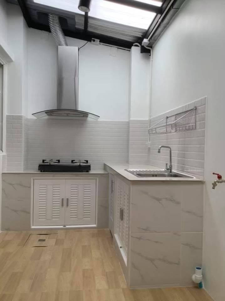 Ceiling-Technician19