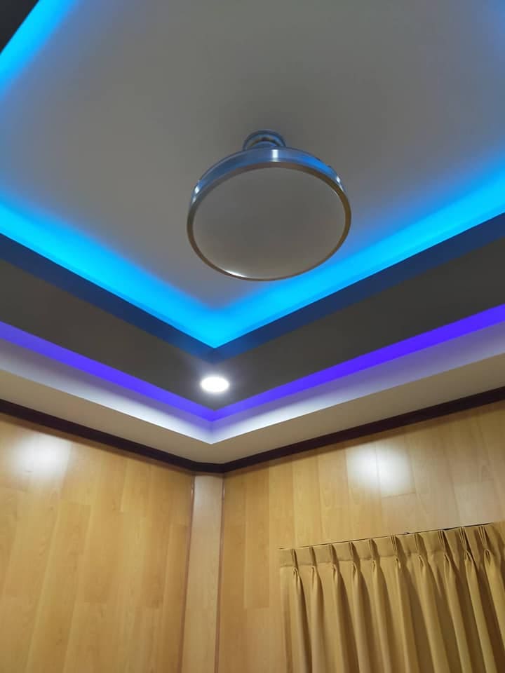 Ceiling-Technician13